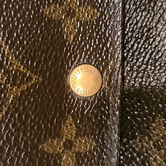 Louis Vuitton Monogram Brown Sarah Wallet - Picture 5 of 16